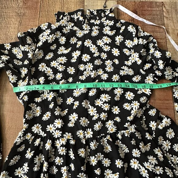 Missguided High Neck Smock Midi Dress With Daisy Print Pattern size 4 - Picture 2 of 9